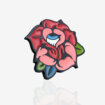 Seria walentynkowych miłosnych pinow dla zakochanych retro czerwona róża z okiem w środku wpieta w karteczkę ręcznie emaliowana przypinka od producenta Pinswear
